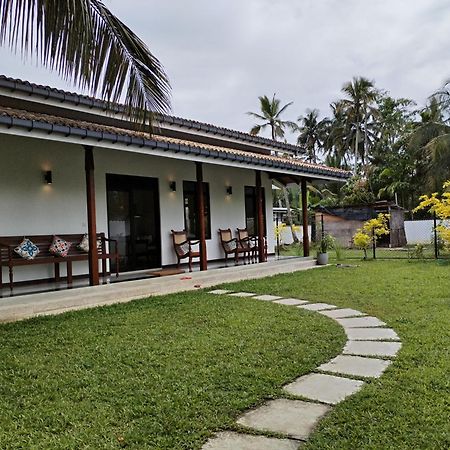 Amara Villa Ahangama Bagian luar foto