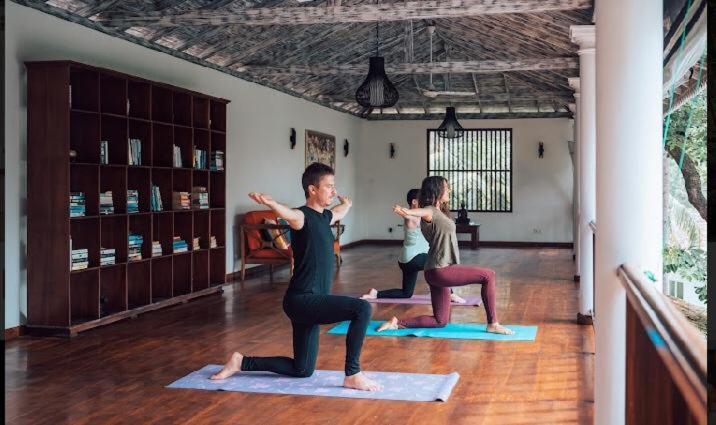 Amara Villa Ahangama Bagian luar foto